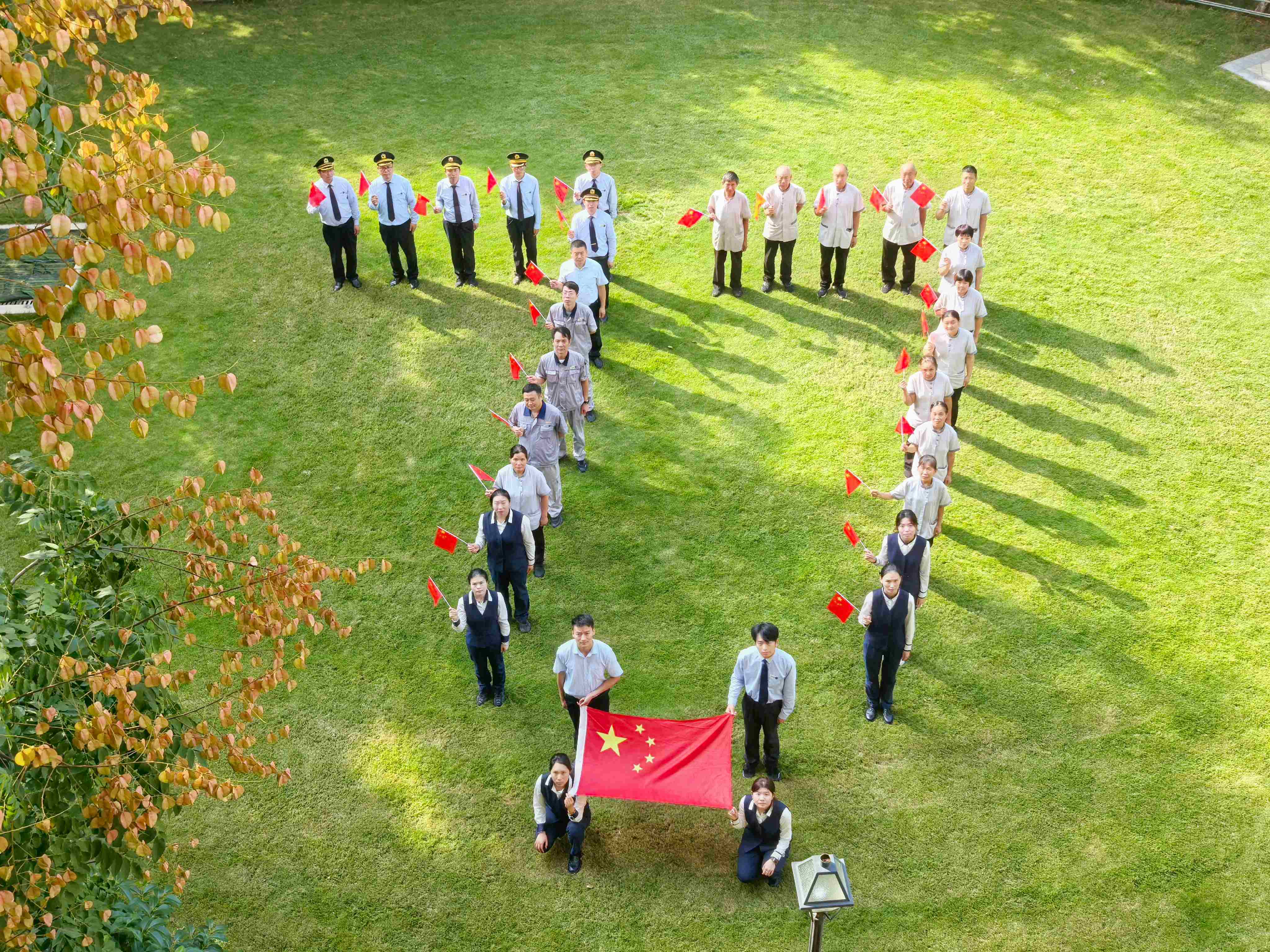 国庆将至，新世纪物业把安心与喜庆一起送到家